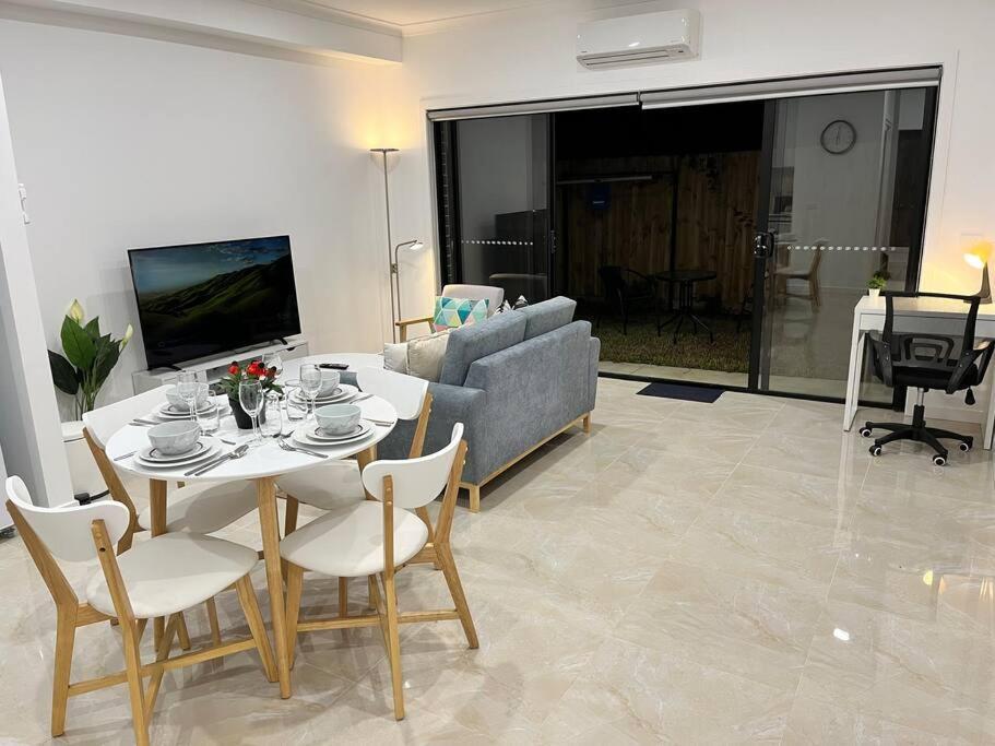 מלבורן Brand New Modern 2 Bedroom Guesthouse At Airport! מראה חיצוני תמונה